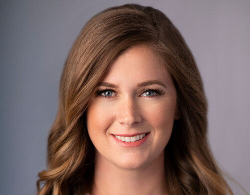 Lauren Gibbs Headshot